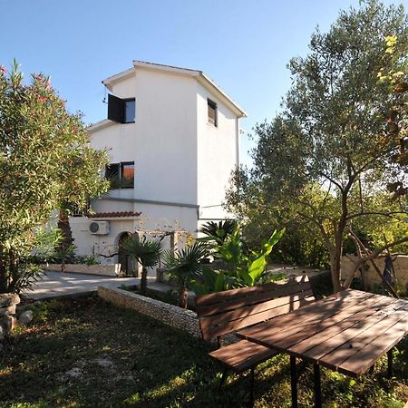 Apartments With A Parking Space Okrug Donji, Ciovo - 13732 Donji Okrug  Екстериор снимка