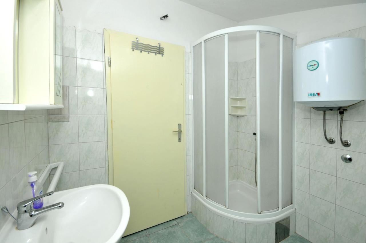Apartments With A Parking Space Okrug Donji, Ciovo - 13732 Donji Okrug  Екстериор снимка