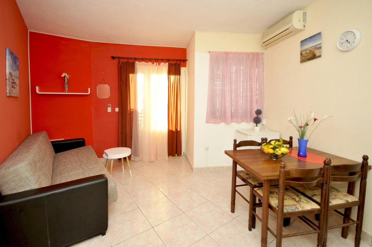 Apartments With A Parking Space Okrug Donji, Ciovo - 13732 Donji Okrug  Екстериор снимка
