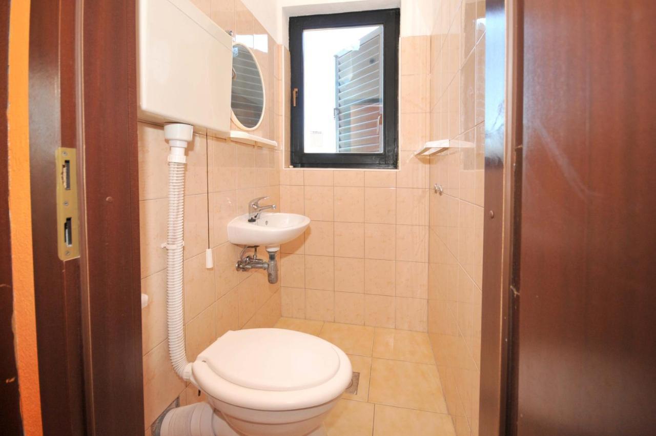 Apartments With A Parking Space Okrug Donji, Ciovo - 13732 Donji Okrug  Екстериор снимка