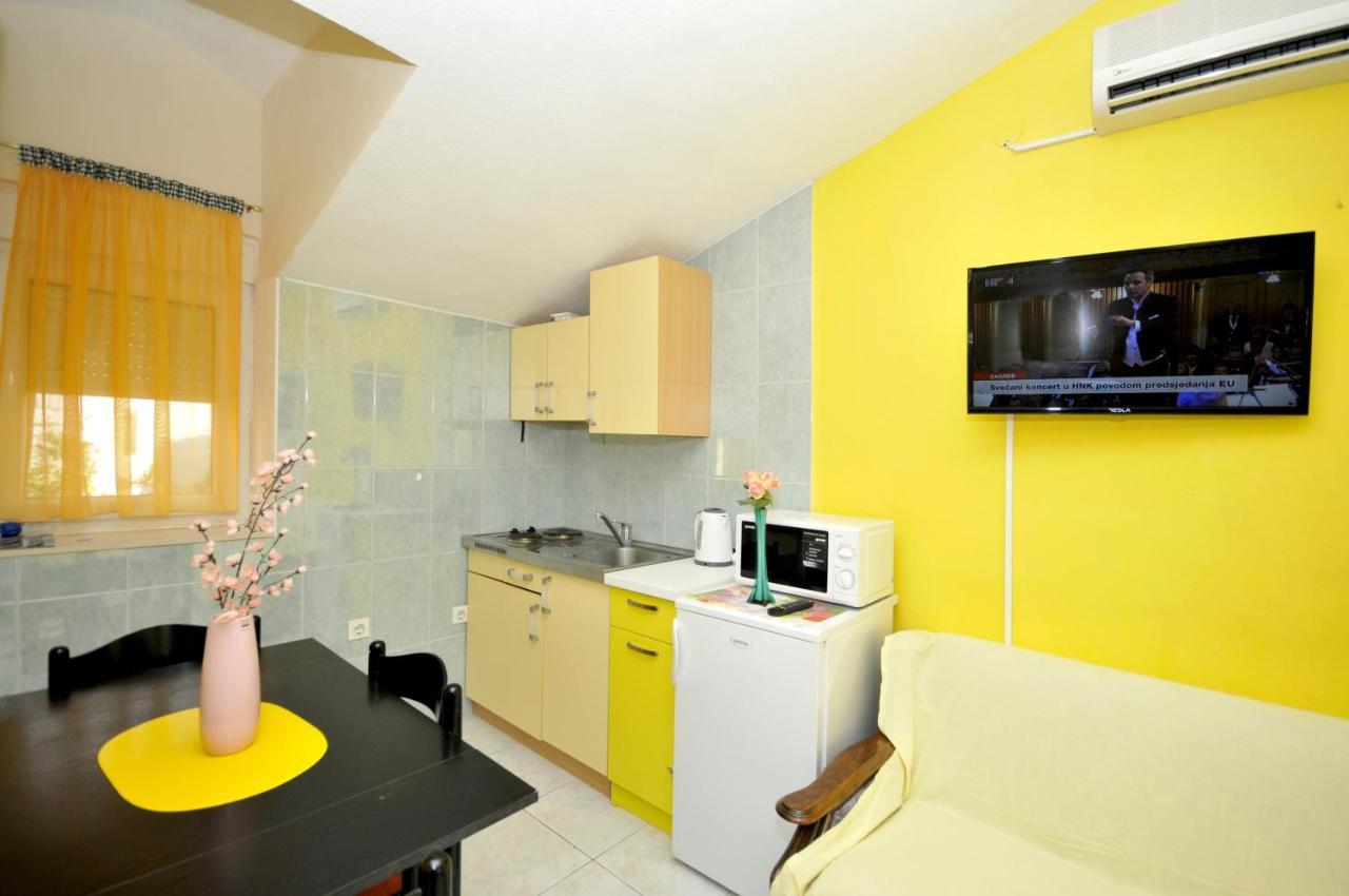 Apartments With A Parking Space Okrug Donji, Ciovo - 13732 Donji Okrug  Екстериор снимка