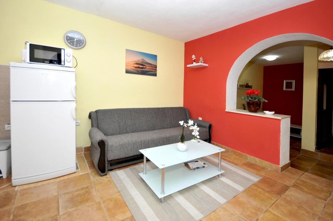Apartments With A Parking Space Okrug Donji, Ciovo - 13732 Donji Okrug  Екстериор снимка